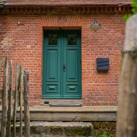 Wald- Und Seeidyll Im Historischen Forsthaus Neuruppin Luaran gambar
