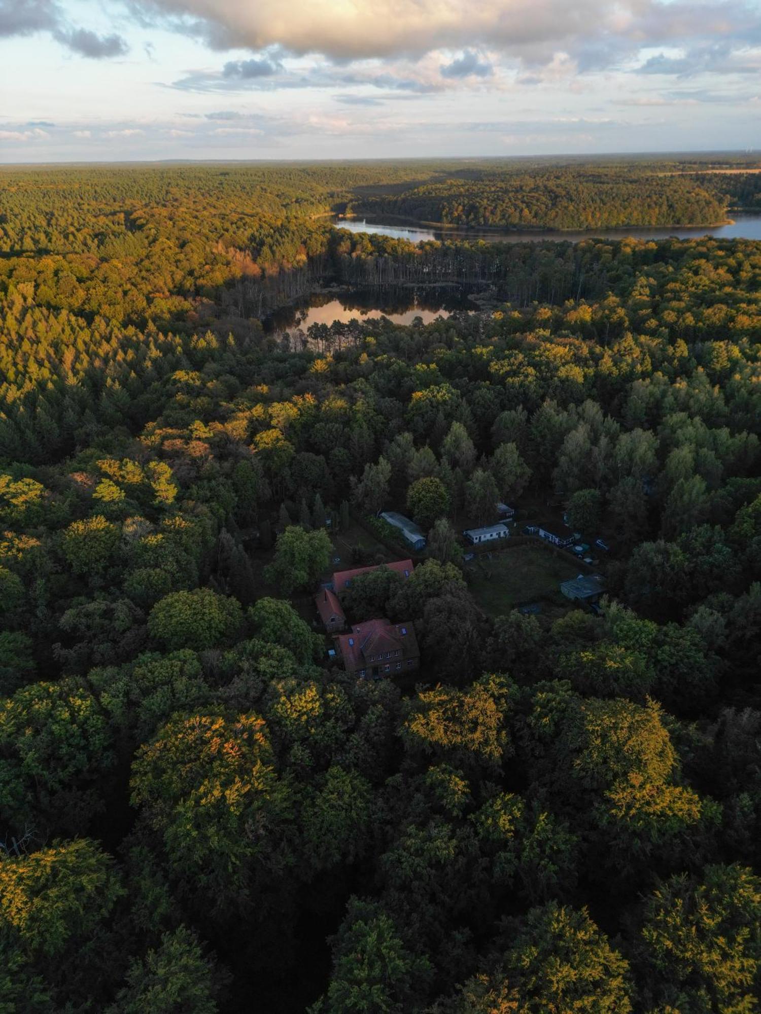 Wald- Und Seeidyll Im Historischen Forsthaus Neuruppin Luaran gambar
